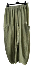 Teabag style olive green trousers with pockets 