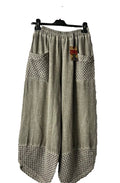 Women's pale khaki Trousers with pockets